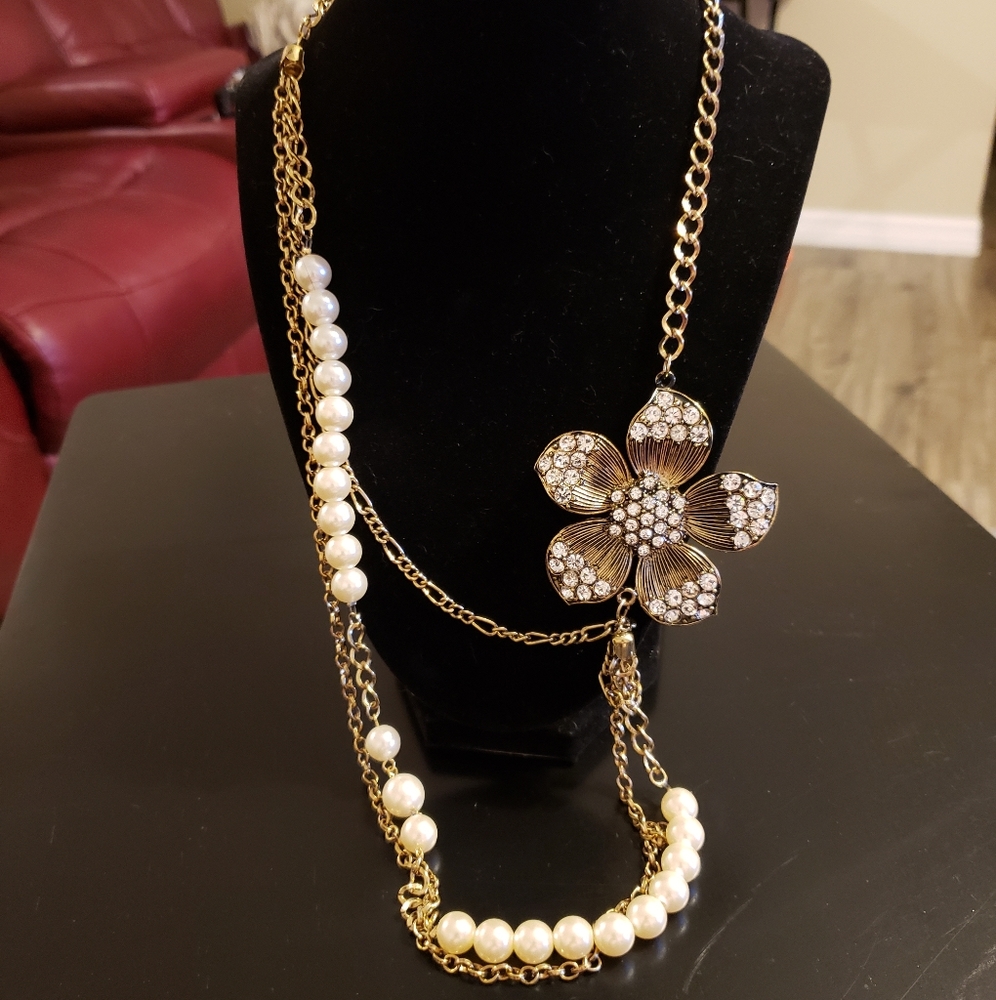🔥3/$20 Flower &Pearl Necklace